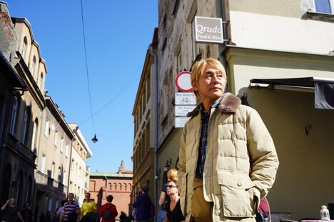 ポーランドの古都クラクフを散策するヒロシ。(c)BS朝日