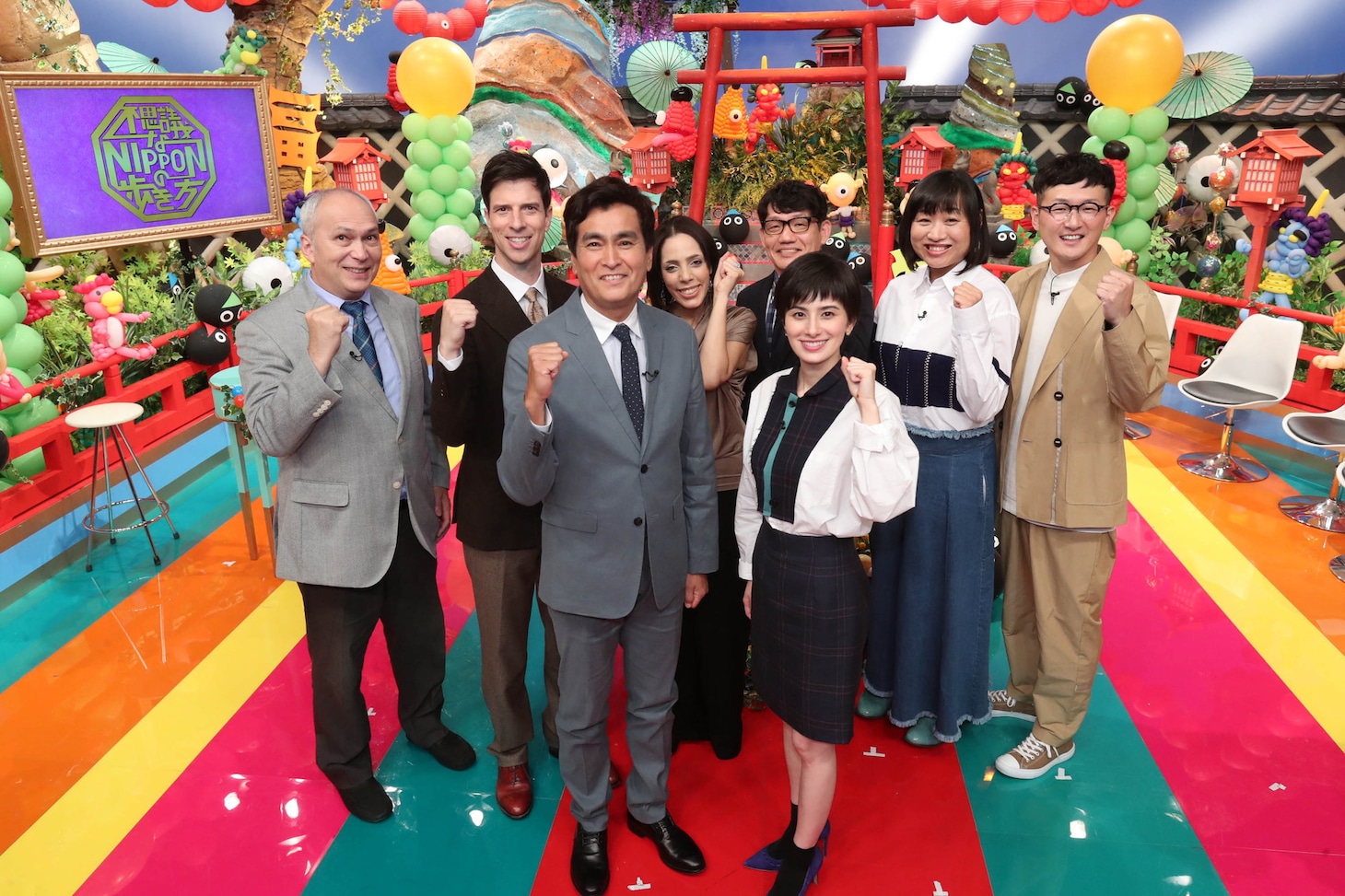 「不思議なNIPPONの歩き方」出演者たち。(c)関西テレビ