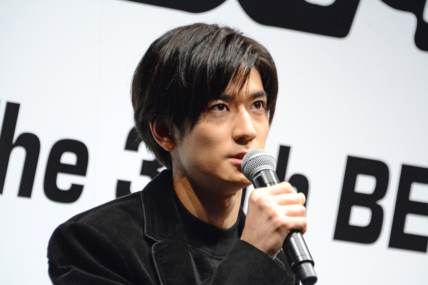 中島裕翔