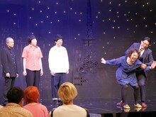 ゾフィー、あぁ～しらき、ポンループによるコントのワンシーン。(c)BSフジ