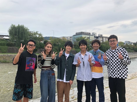 「京都ナゾトキツアー」の参加者たち。