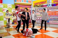 「特盛！よしもと 今田・八光のおしゃべりジャングル」のワンシーン。(c)読売テレビ