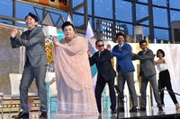 「野球の右打者のポーズ」を揃える「テレ朝金曜3番組」のMC陣。