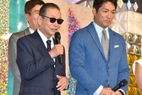 タモリ（手前左）