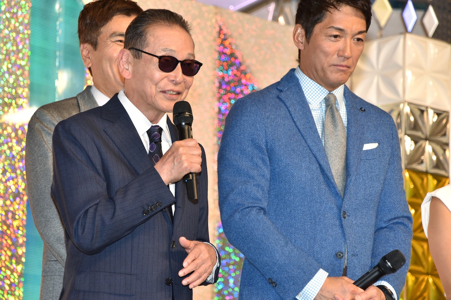 タモリ（手前左）