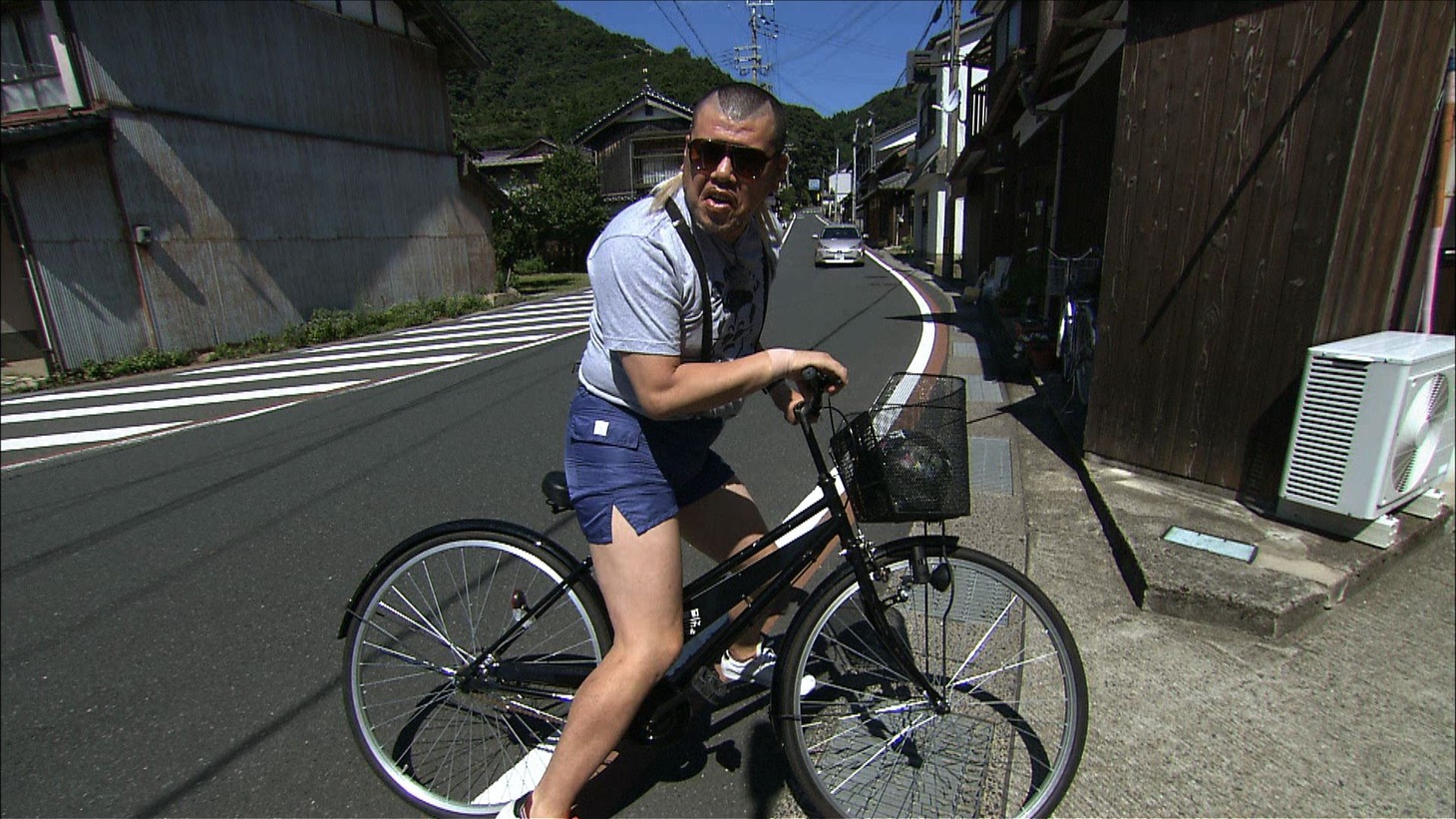 「相席食堂」に出演する、野性爆弾くっきー！。(c)ABCテレビ