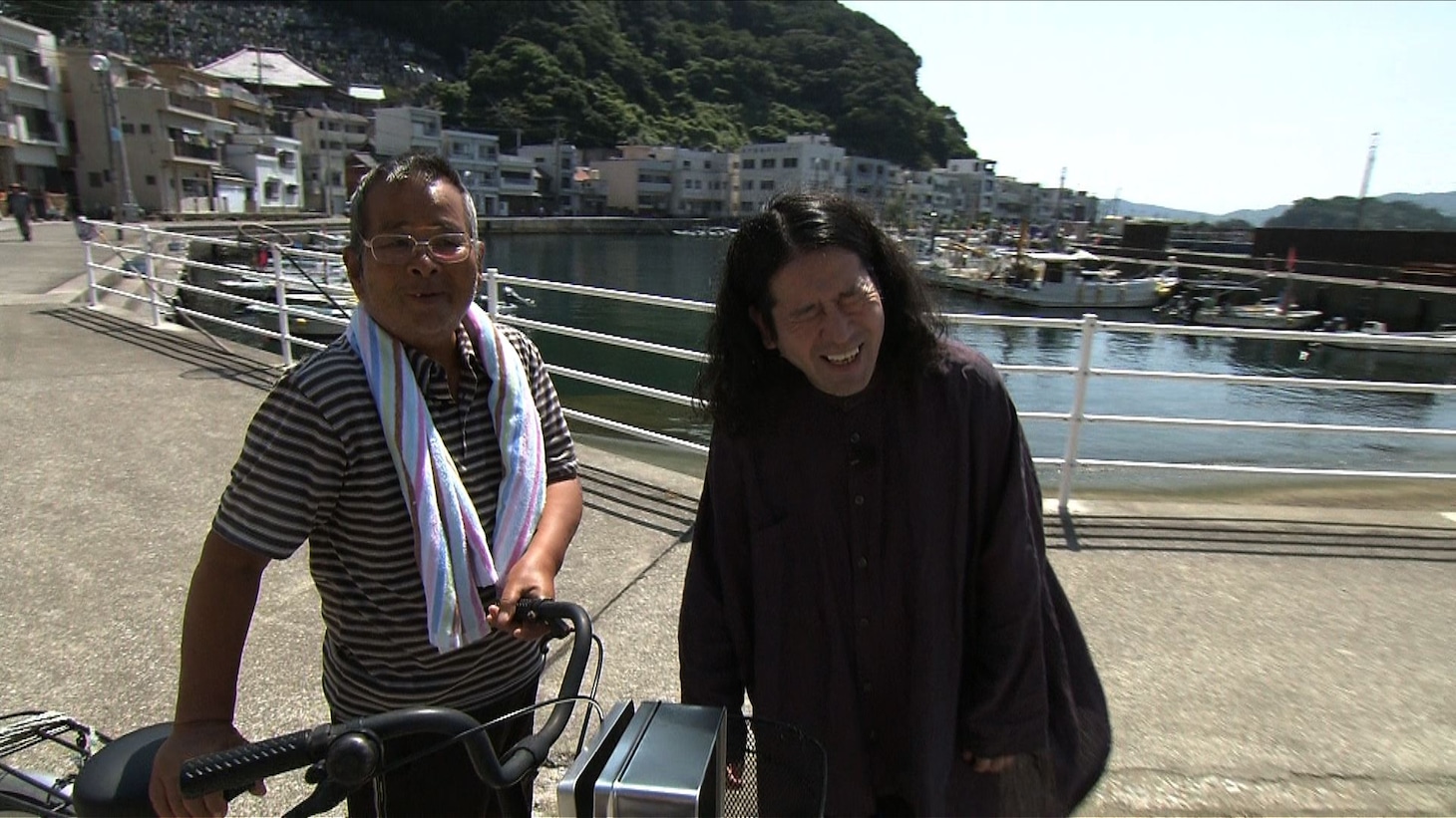 ピース又吉（右）(c)ABCテレビ