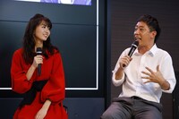 左から岡崎紗絵、さらば青春の光・森田。