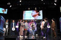 「よしもと男前ブサイクランキング2019」のPR動画でインタビューに応えているアインシュタイン河井。