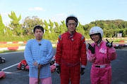 左から霜降り明星、かにぱんお姉さん。(c)静岡朝日テレビ