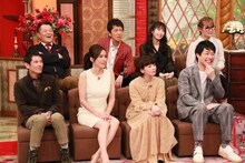 「ホンマでっか!?TV」SPに出演する麒麟・川島（前列右端）、ブラックマヨネーズ（後列左）ら。(c)フジテレビ