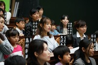 「アリエールダニよけプラス」のCM撮影メイキングカット。