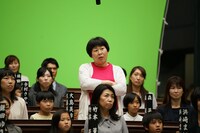 「アリエールダニよけプラス」のCM撮影メイキングカット。