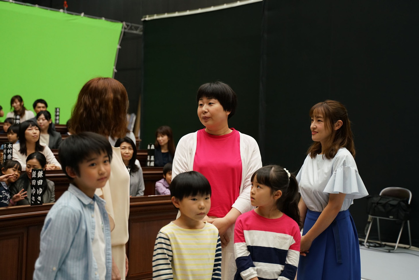 「アリエールダニよけプラス」のCM撮影メイキングカット。
