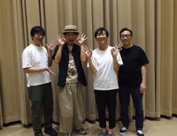 左から東京03豊本、片桐仁、東京03飯塚、東京03角田。