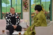（左から）笑福亭鶴瓶、黒柳徹子。(c)テレビ朝日