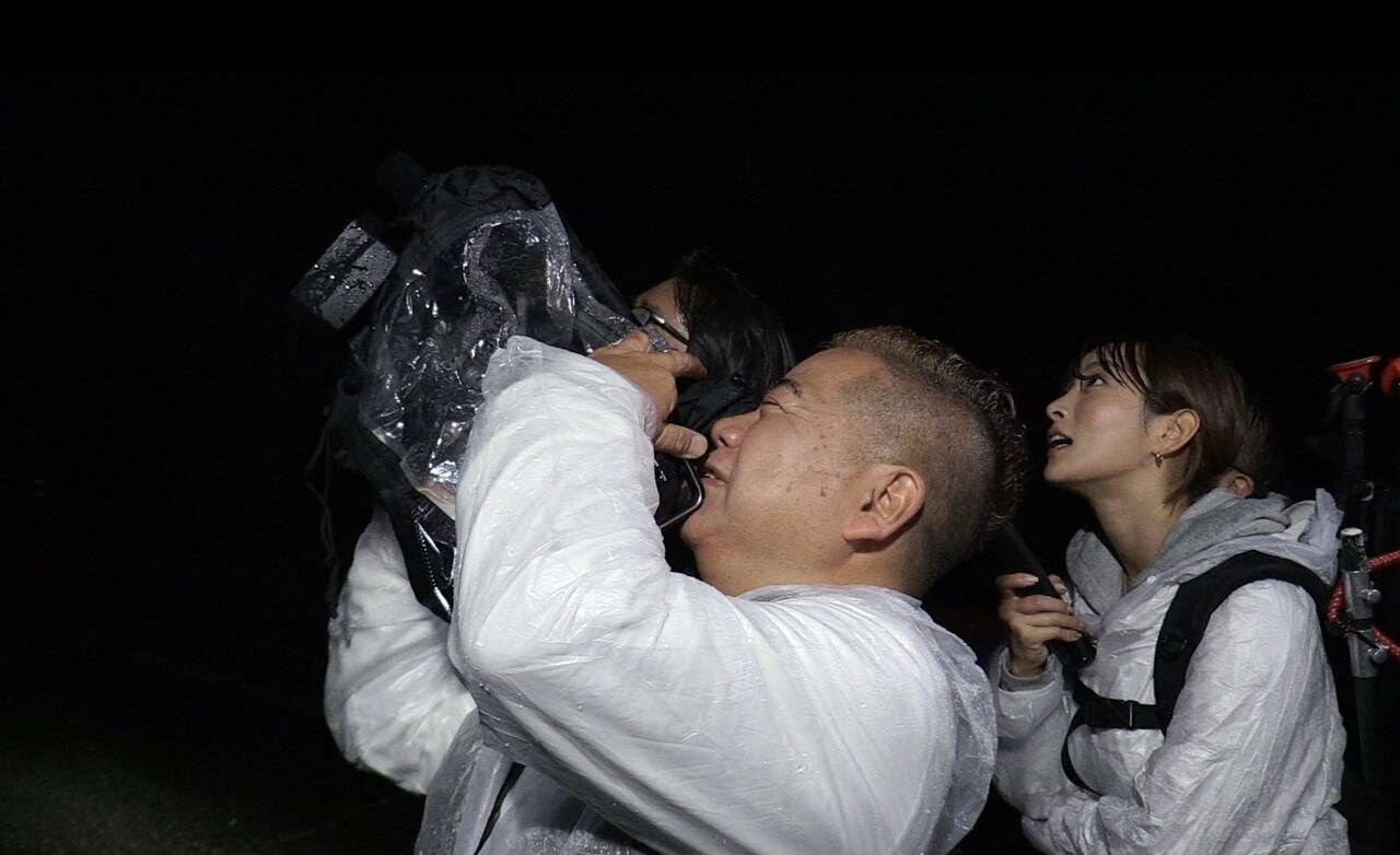 出川カメラマンがニホンカモシカの撮影に挑む「動物リアルガチ図鑑」