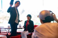 「新米記者ちえみのLIFE IN DENIM」撮影中の様子。