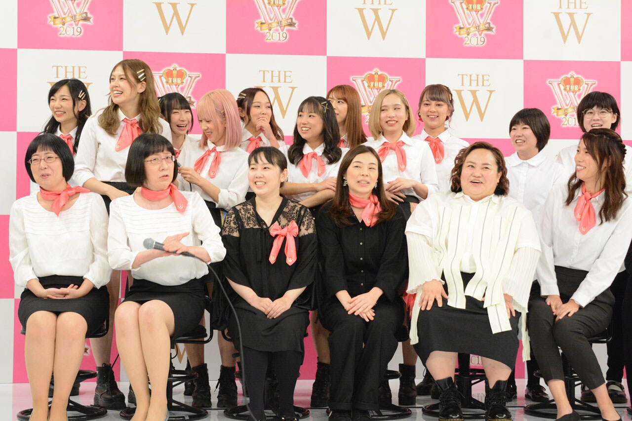 「女芸人No.1決定戦 THE W 2019」決勝進出者会見の様子。