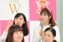 ハルカラ（奥）