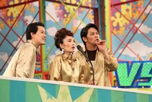 （左から）霜降り明星・粗品、平野ノラ、ますだおかだ岡田。(c)フジテレビ