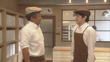 コント「高級食パン」でロバート秋山（左）と共演する林遣都（右）。(c)NHK