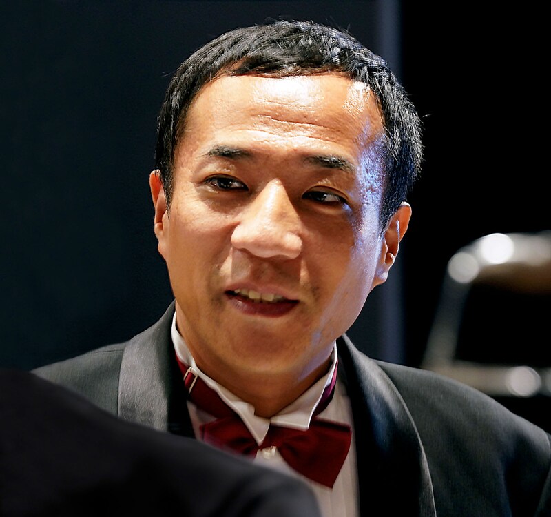 お笑いコンテスト「デッドオアコント」のMC役でドラマにも出演するナイツ塙。