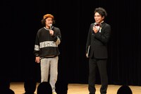 MCを務めた（左から）エレキコミックやつい、片桐仁。