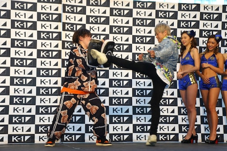 武尊がりんたろー。にミット打ちを放った場面。