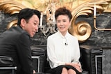 左から有吉弘行、小柳ルミ子。(c)日本テレビ