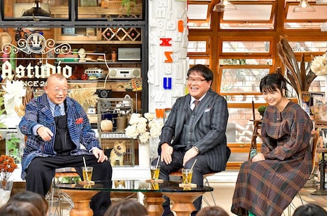 （左から）笑福亭鶴瓶、カンニング竹山、上白石萌歌。(c)TBS