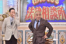 左から東野幸治、松本人志。(c)日本テレビ