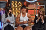 左から桜井日奈子、横川尚隆、ギャル曽根。(c)読売テレビ