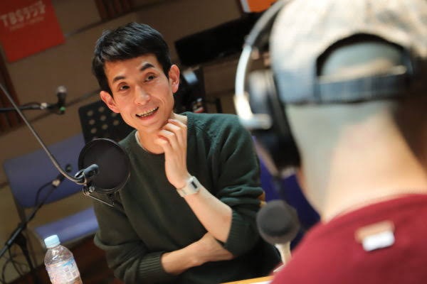 「アフター6ジャンクション」にゲスト出演するカラテカ矢部。