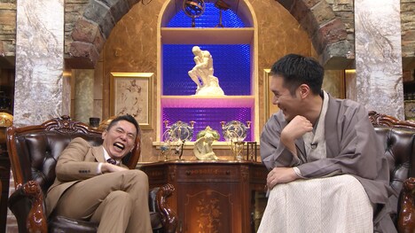 （左から）爆笑問題・太田、神田松之丞。(c)テレビ朝日