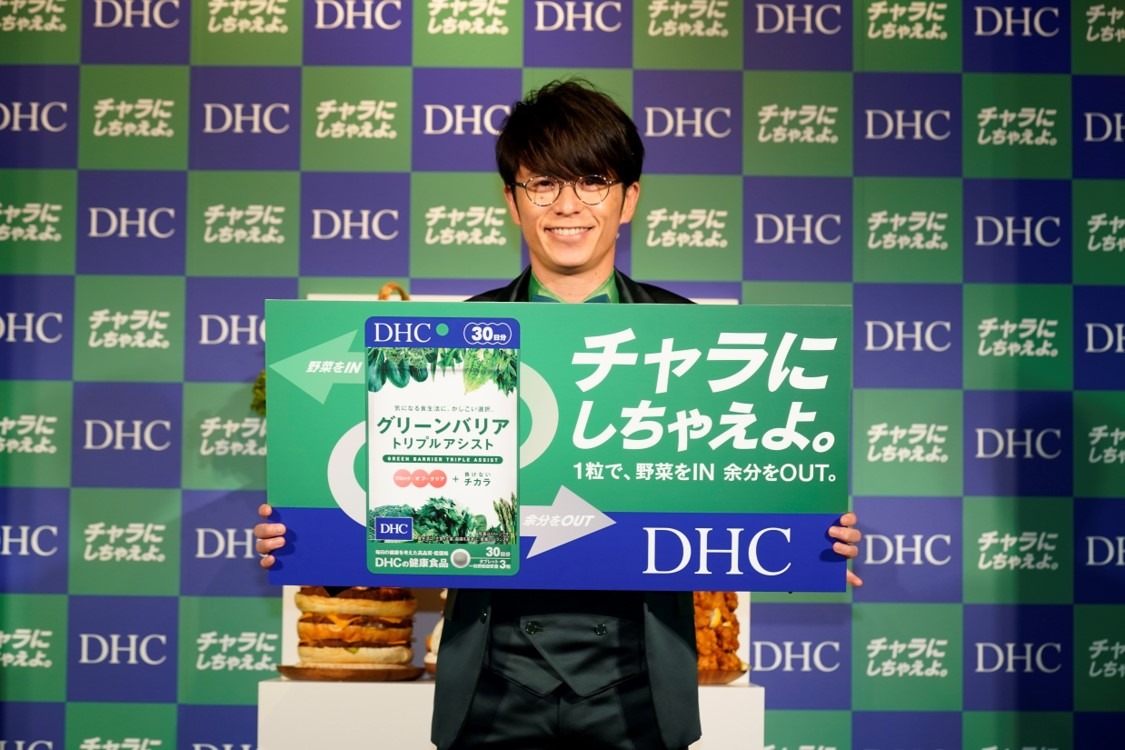 CM発表会に出席したオリエンタルラジオ藤森。