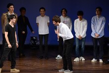 「マネージャーなのにスベってしまい申し訳ありません」と陳謝するジンカーズ樋口。