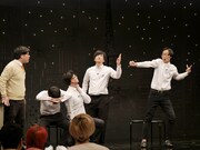 ニュークレープとインデペンデンスデイによるコントのワンシーン。(c)BSフジ