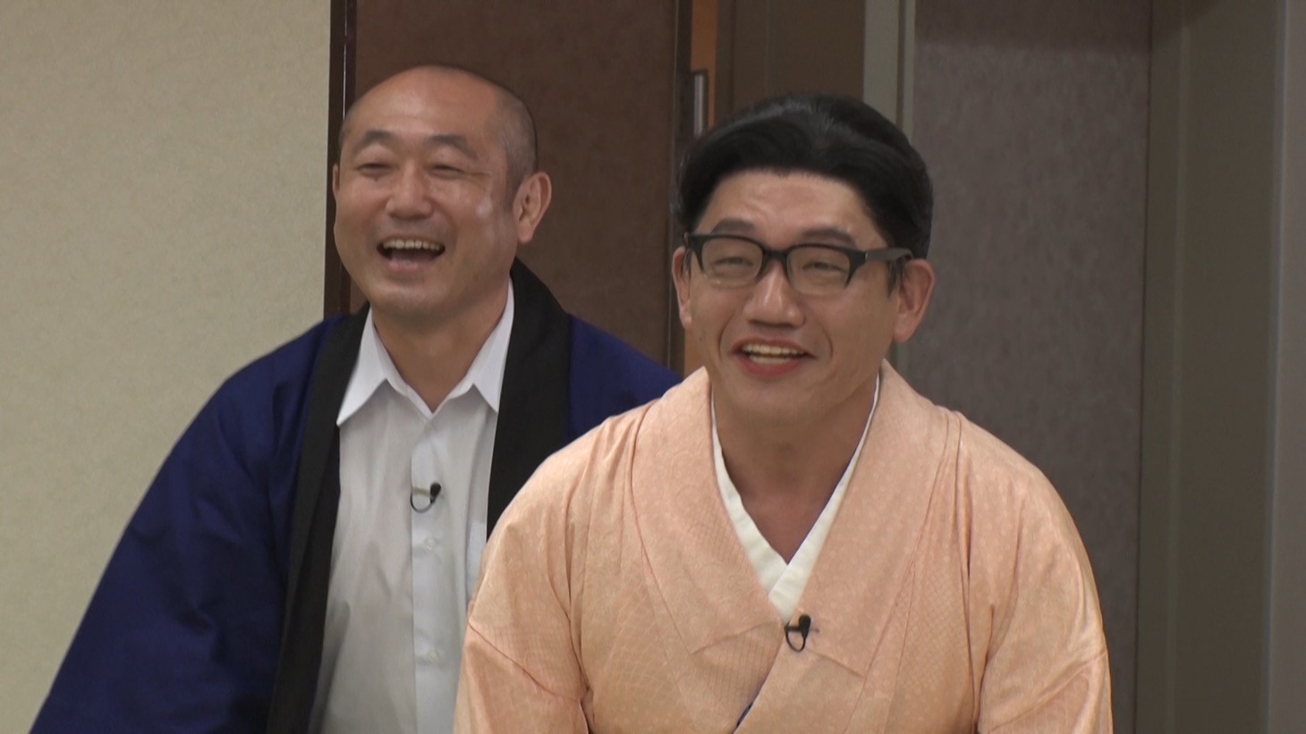 「土曜プレミアム・明石家笑業修学旅行～お笑い向上の旅～」に出演する、ずん。(c)フジテレビ