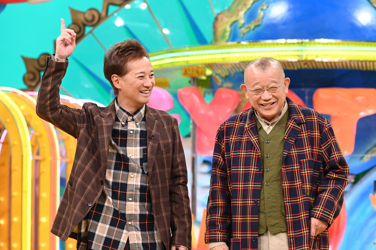 左から中居正広、笑福亭鶴瓶。(c)日本テレビ