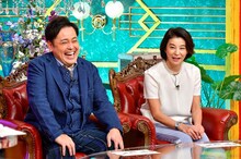 （左から）くりぃむしちゅー有田、高嶋ちさ子。(c)TBS