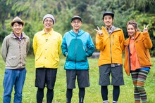 左からペナルティ・ヒデ、おぎやはぎ、キングコング西野、ゆきぽよ。(c)メ～テレ