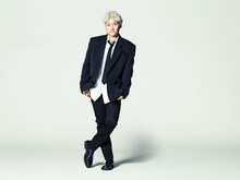 朗読劇「芸人交換日記」で漫才コンビ・イエローハーツの田中役を演じる小森隼。