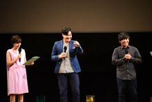 （左から）伊東楓アナ、アルコ＆ピース。