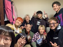 阿佐ヶ谷姉妹の自宅に遊びに来たGENERATIONS from EXILE TRIBEのメンバー。(c)日本テレビ