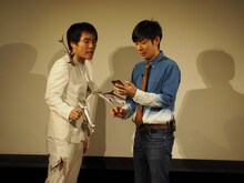 ランジャタイ国崎（左）とトンツカタン森本。(c)テレビ朝日