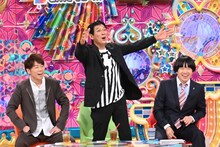 （左から）陣内智則、明石家さんま、蛍原徹。(c)テレビ朝日
