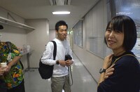 かが屋・加賀と児島気奈氏。