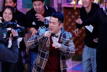 ラップを披露する和牛・水田。