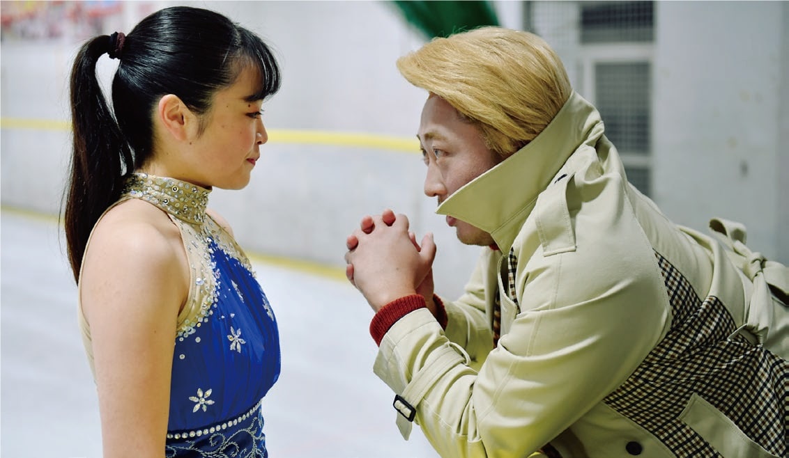 秋山がロシアのフィギュアスケートコーチに、異名は「冷血のトレンチ伯爵」